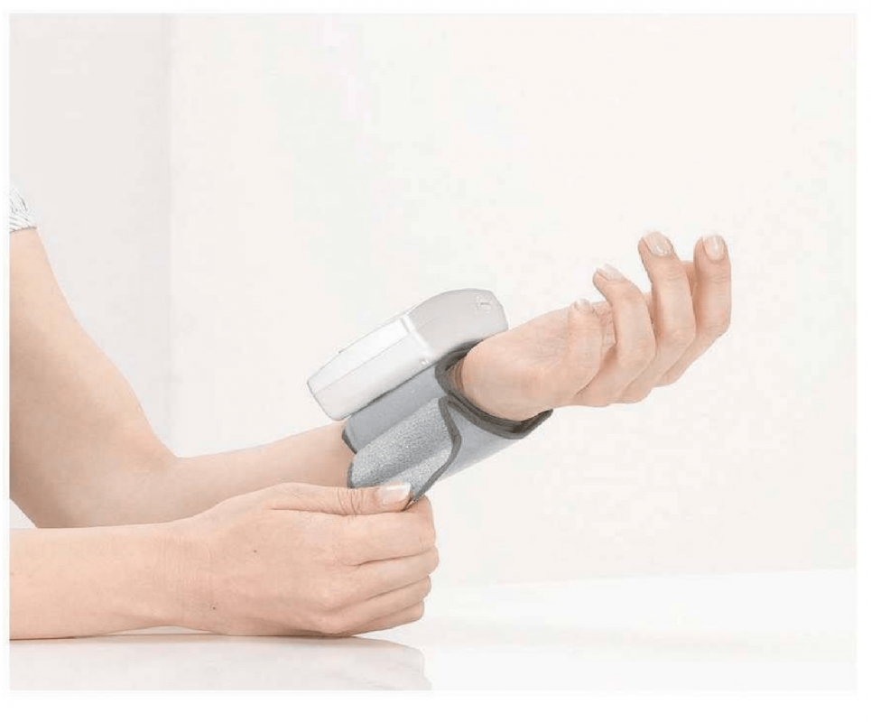 Máy đo huyết áp cổ tay điện tử SANITAS SBC23 